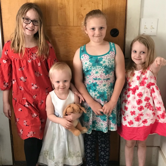 Meet your Posh Ambassador, Lauren 🤗 - Picture 7 of 8